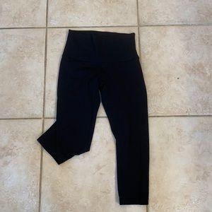 lululemon cropped size 8 leggings